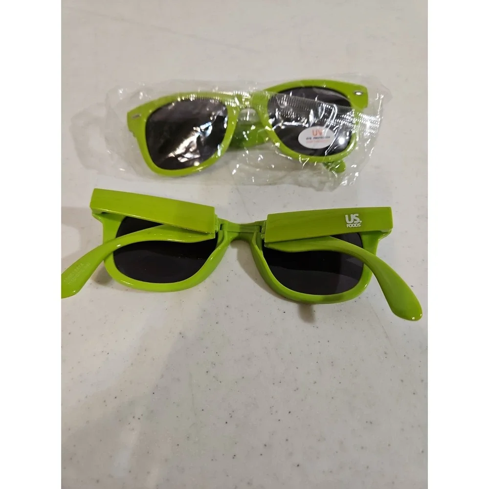 Unisex Sunglasses Green UV Protection Foldable 2 Pair Cool Glasses‎